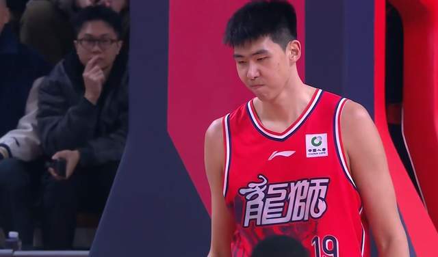 开云在线-给点阳光就灿烂！徐昕轰下24分14板，统治加时赛，杜锋又被打脸了